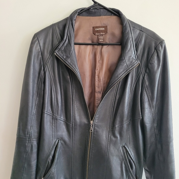 Leather jacket - Picture 3 of 4
